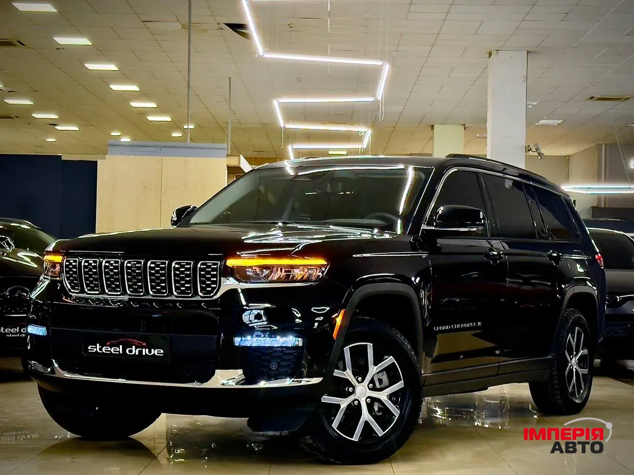 Jeep Grand Cherokee - фото 3