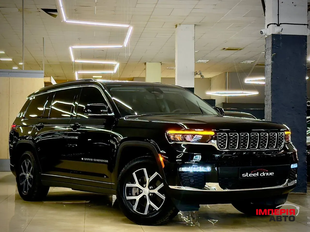 Jeep Grand Cherokee - фото 1