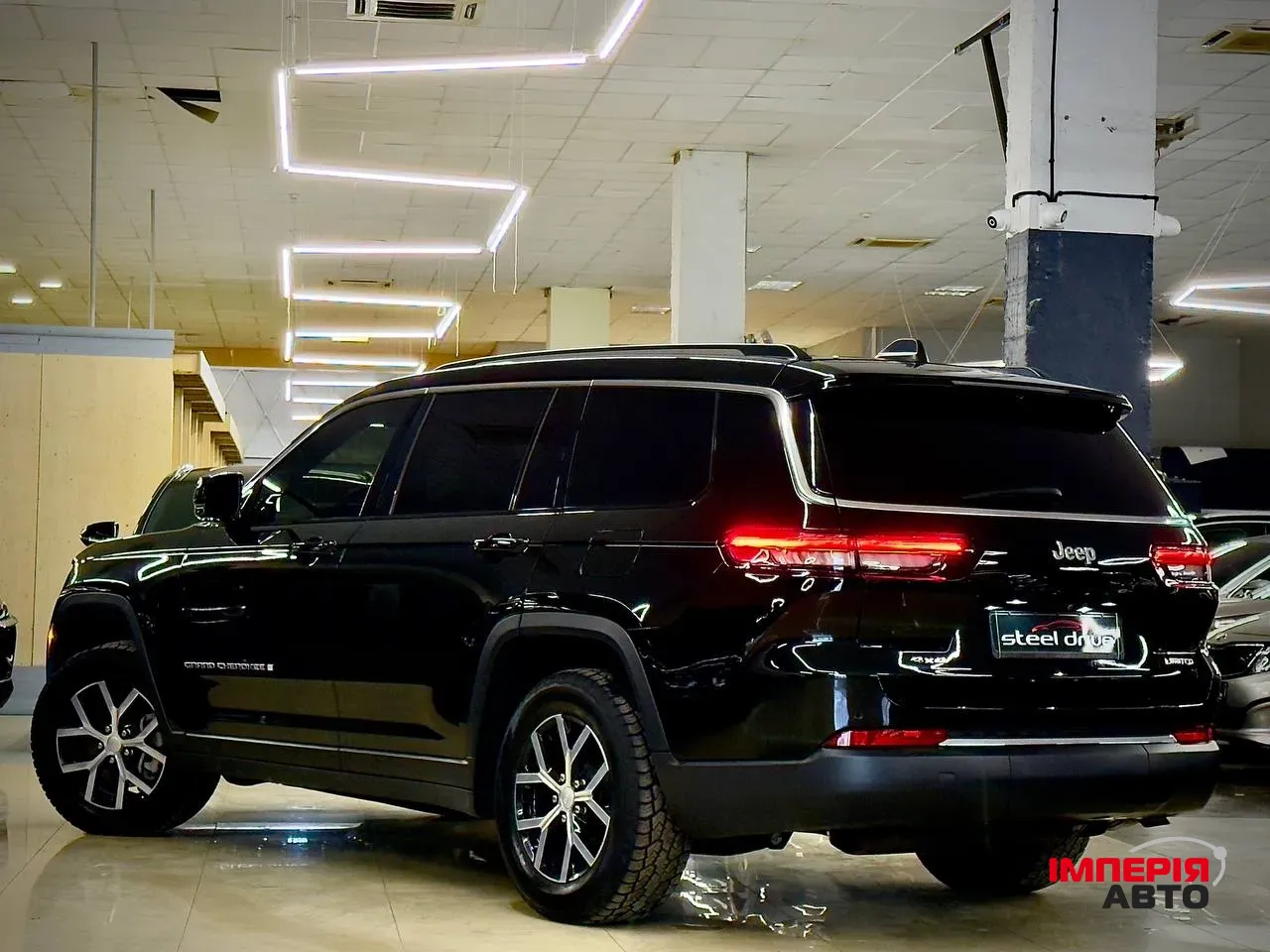 Jeep Grand Cherokee - фото 6