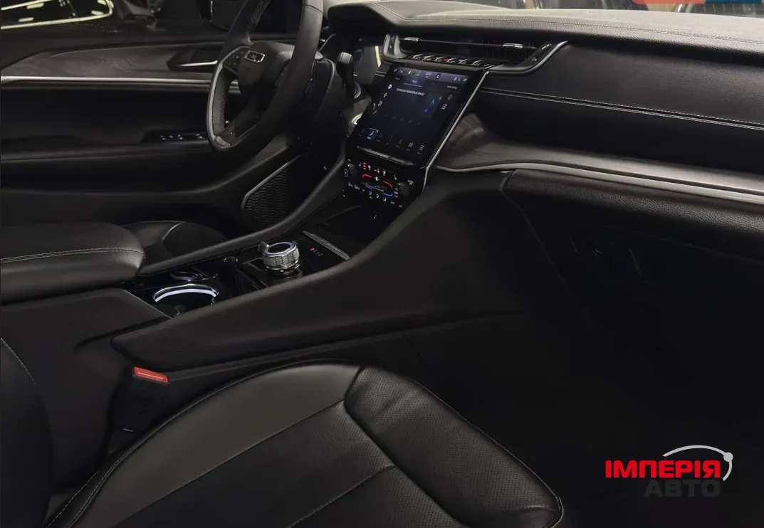 Jeep Grand Cherokee - фото 18