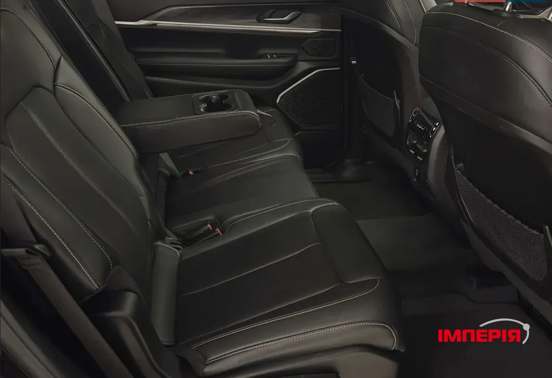 Jeep Grand Cherokee - фото 15