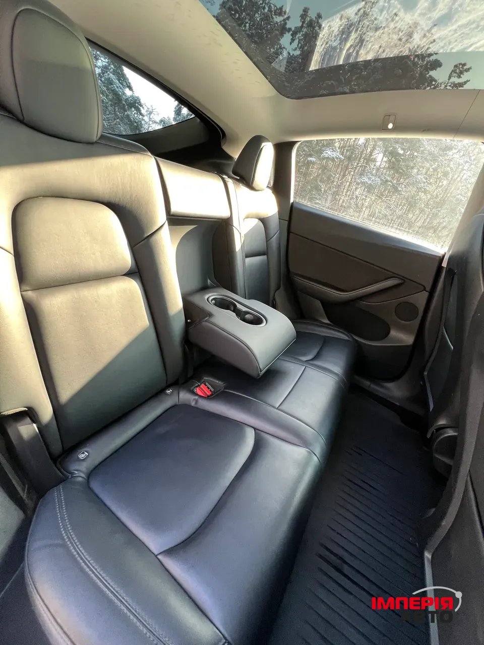 Tesla Model Y - фото 19