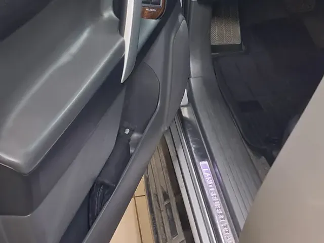 Toyota Land Cruiser Prado - фото 4