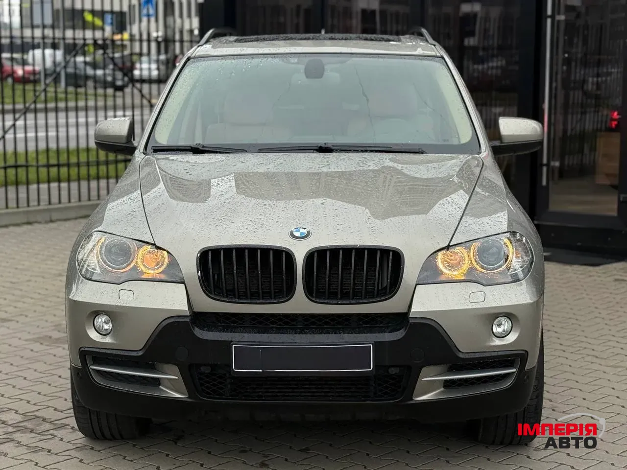 BMW X5 - фото 1