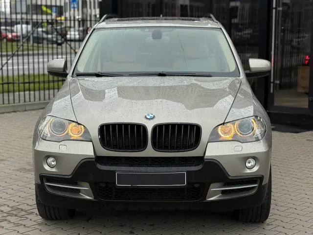 BMW X5 - фото 1