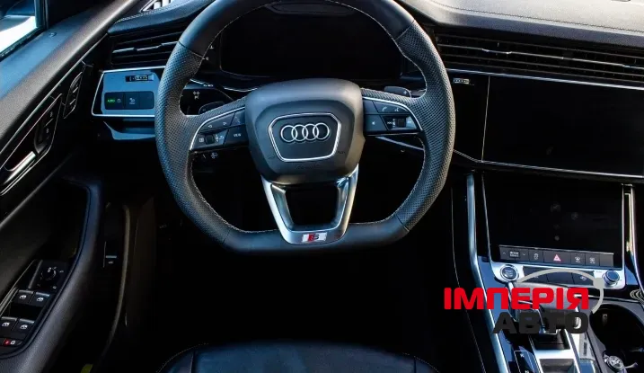 Audi Q8 - фото 14