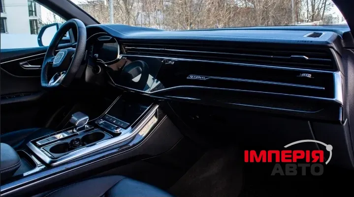 Audi Q8 - фото 12