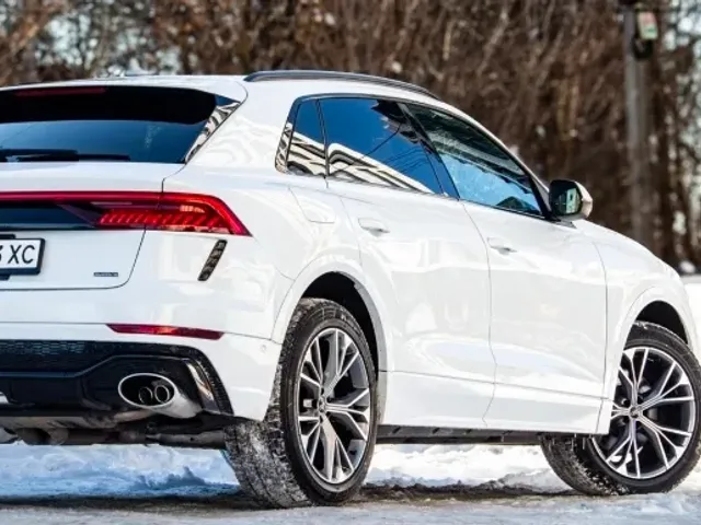 Audi Q8 - фото 4
