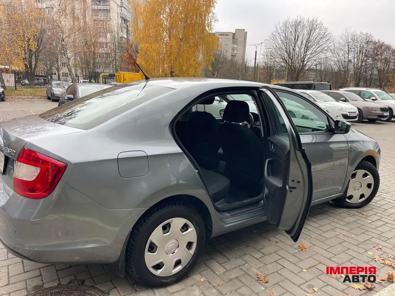 Skoda Rapid - фото 4