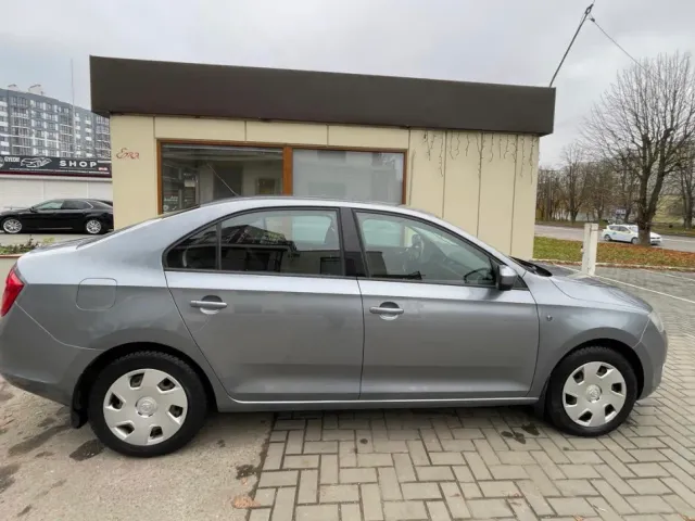 Skoda Rapid - фото 5