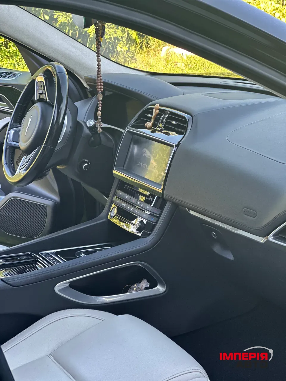 Jaguar F-Pace - фото 5