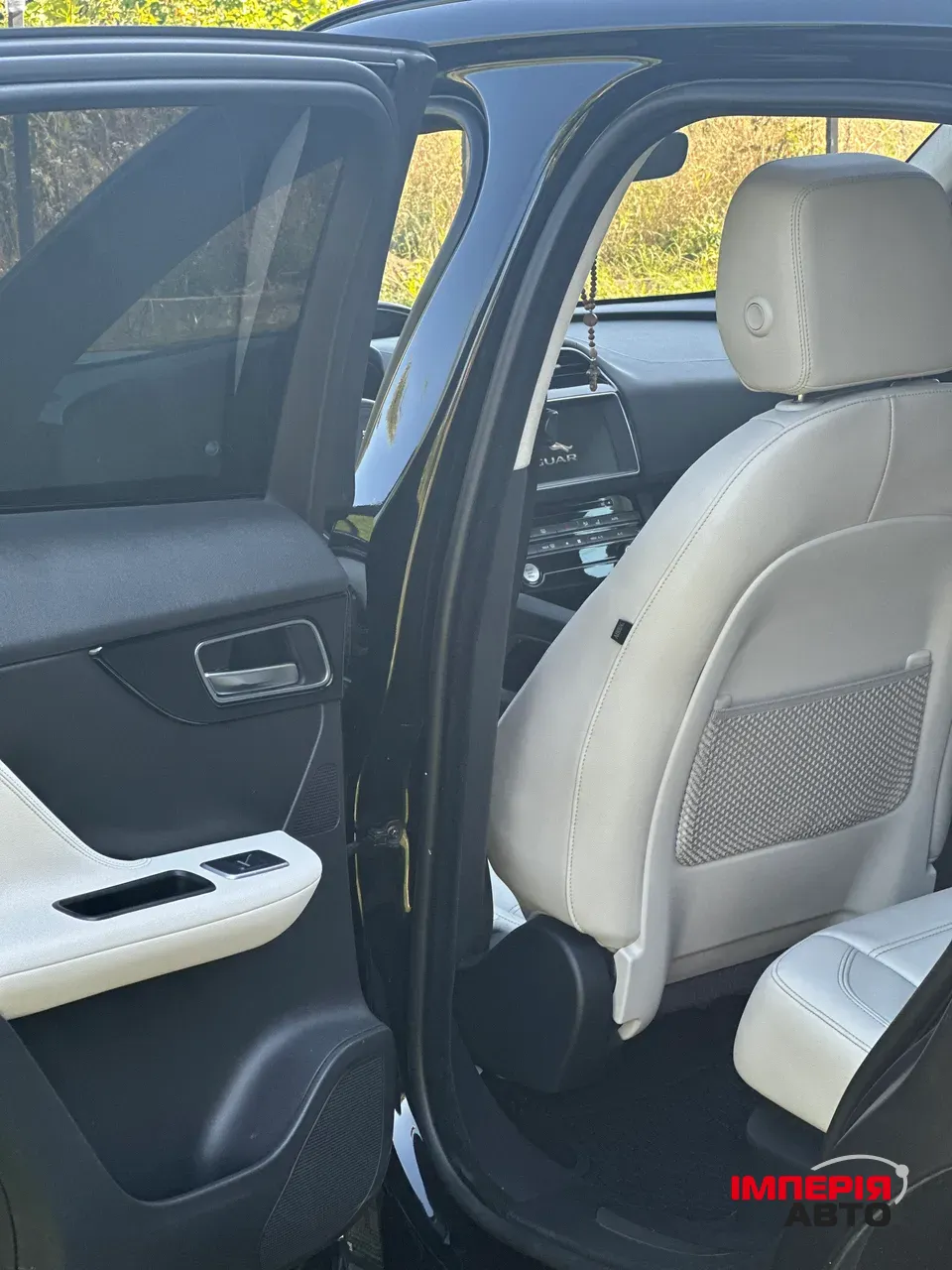 Jaguar F-Pace - фото 7