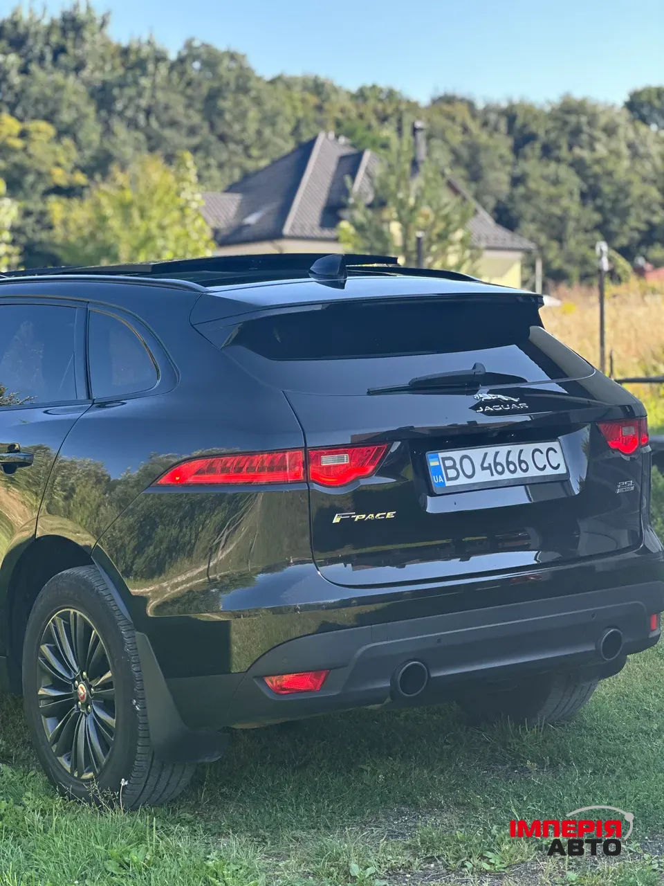 Jaguar F-Pace - фото 10