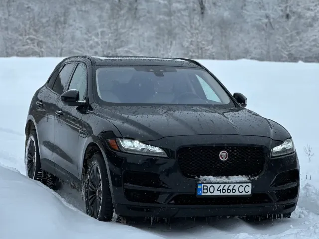Jaguar F-Pace - фото 1