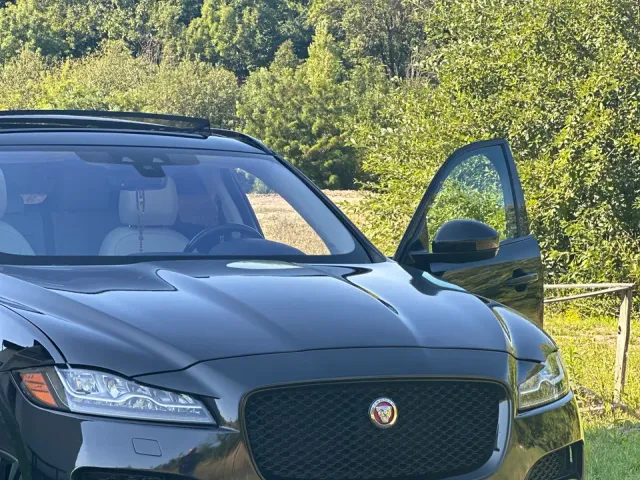 Jaguar F-Pace - фото 3