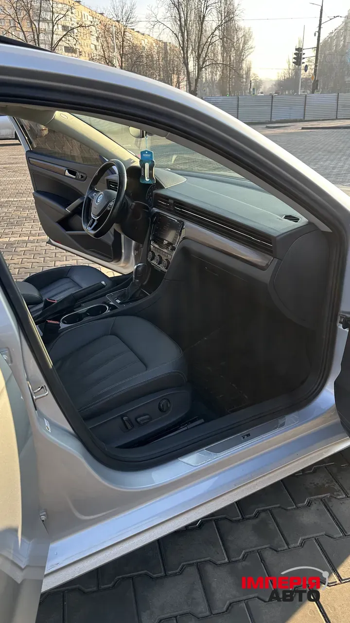 Volkswagen Passat (North America and China) - фото 13