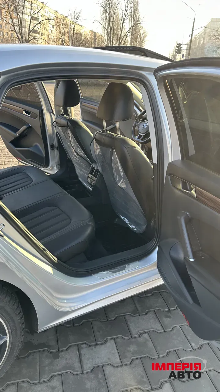 Volkswagen Passat (North America and China) - фото 11