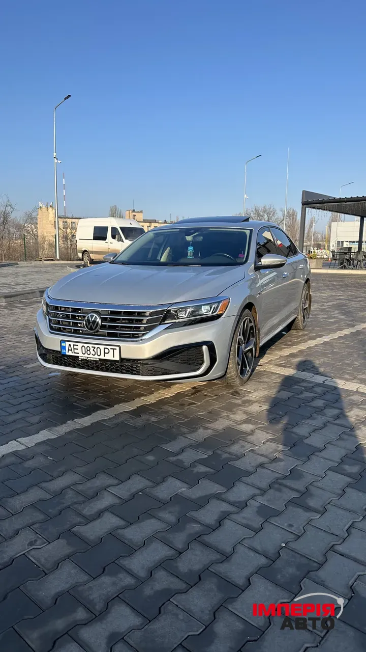 Volkswagen Passat (North America and China) - фото 1