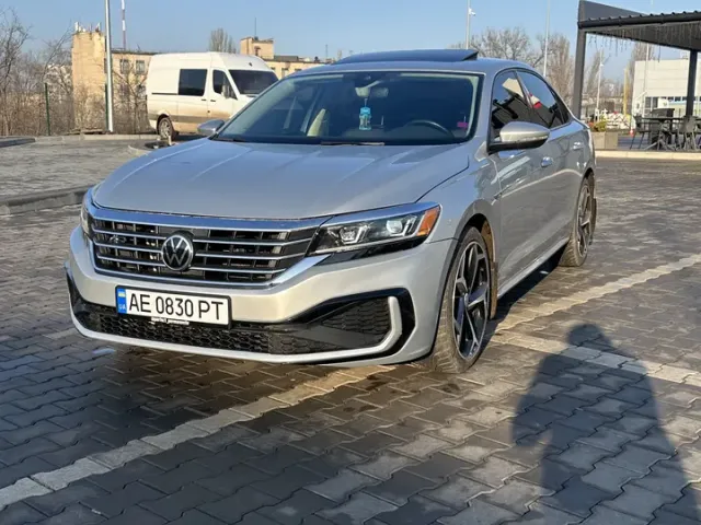 Volkswagen Passat (North America and China) - фото 1