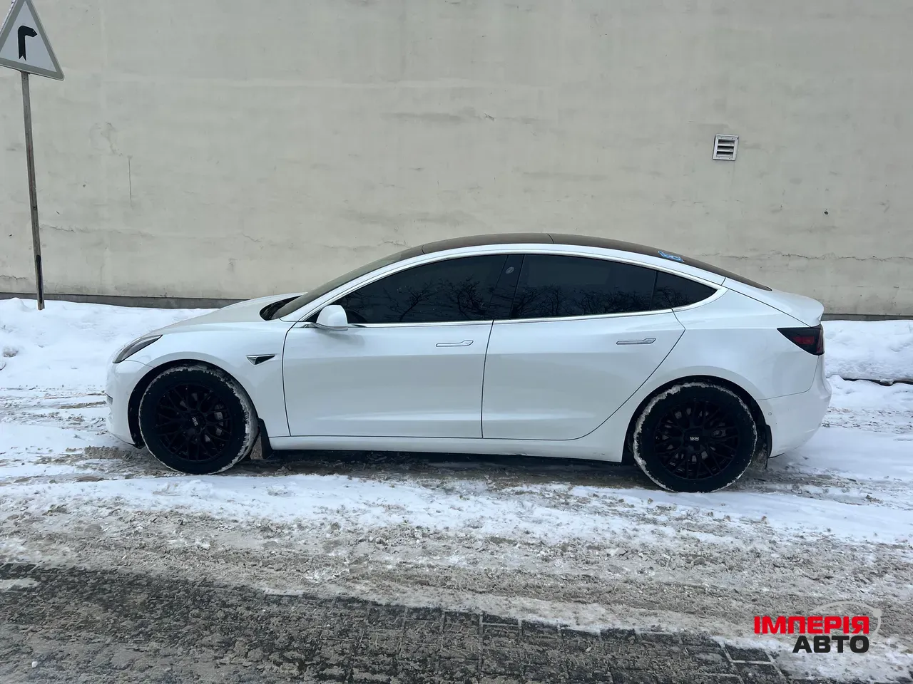 Tesla Model 3 - фото 3