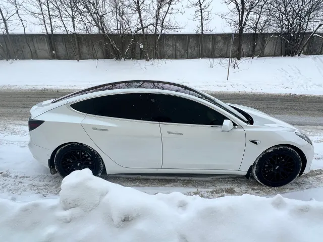 Tesla Model 3 - фото 5