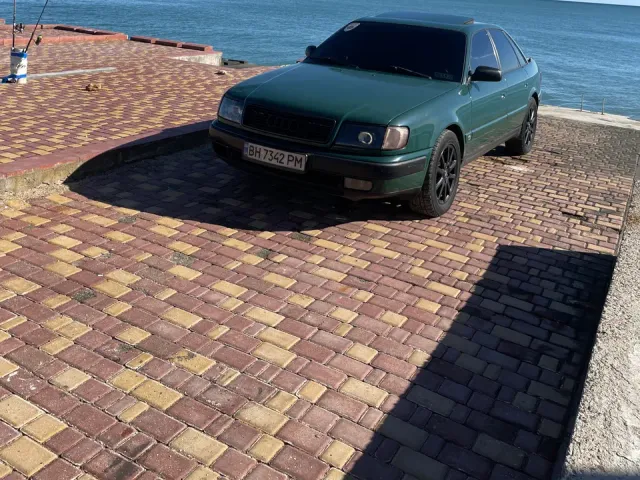 Audi 100 - фото 2