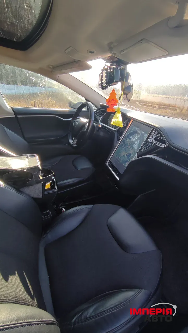Tesla Model S - фото 10