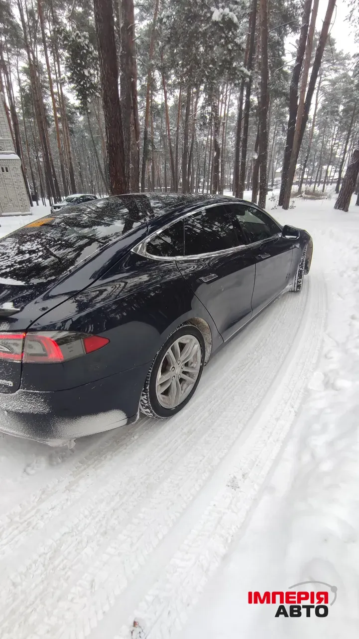Tesla Model S - фото 5