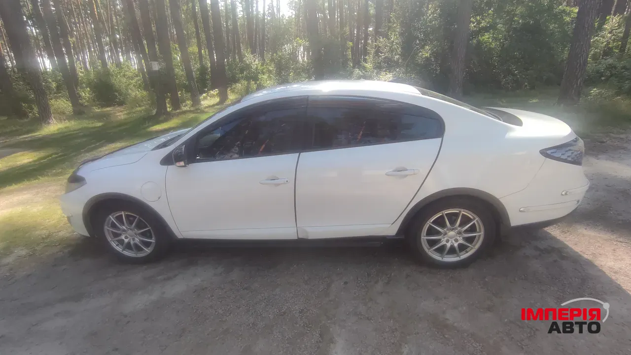 Renault Fluence - фото 5