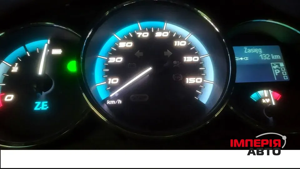 Renault Fluence - фото 4