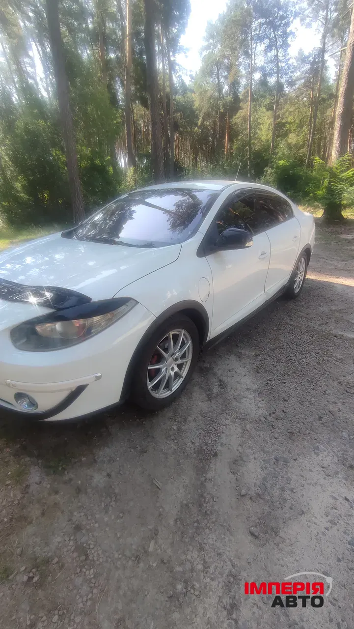 Renault Fluence - фото 9