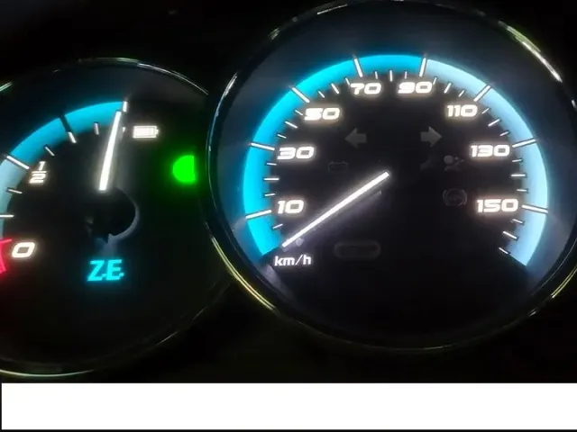 Renault Fluence - фото 4