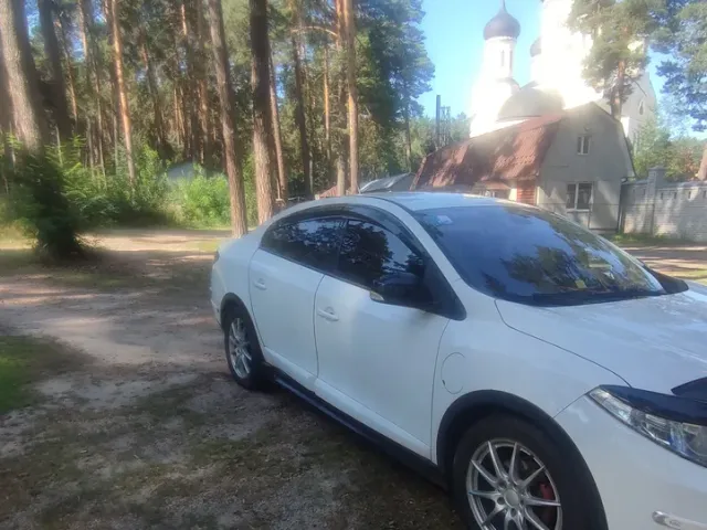 Renault Fluence - фото 2
