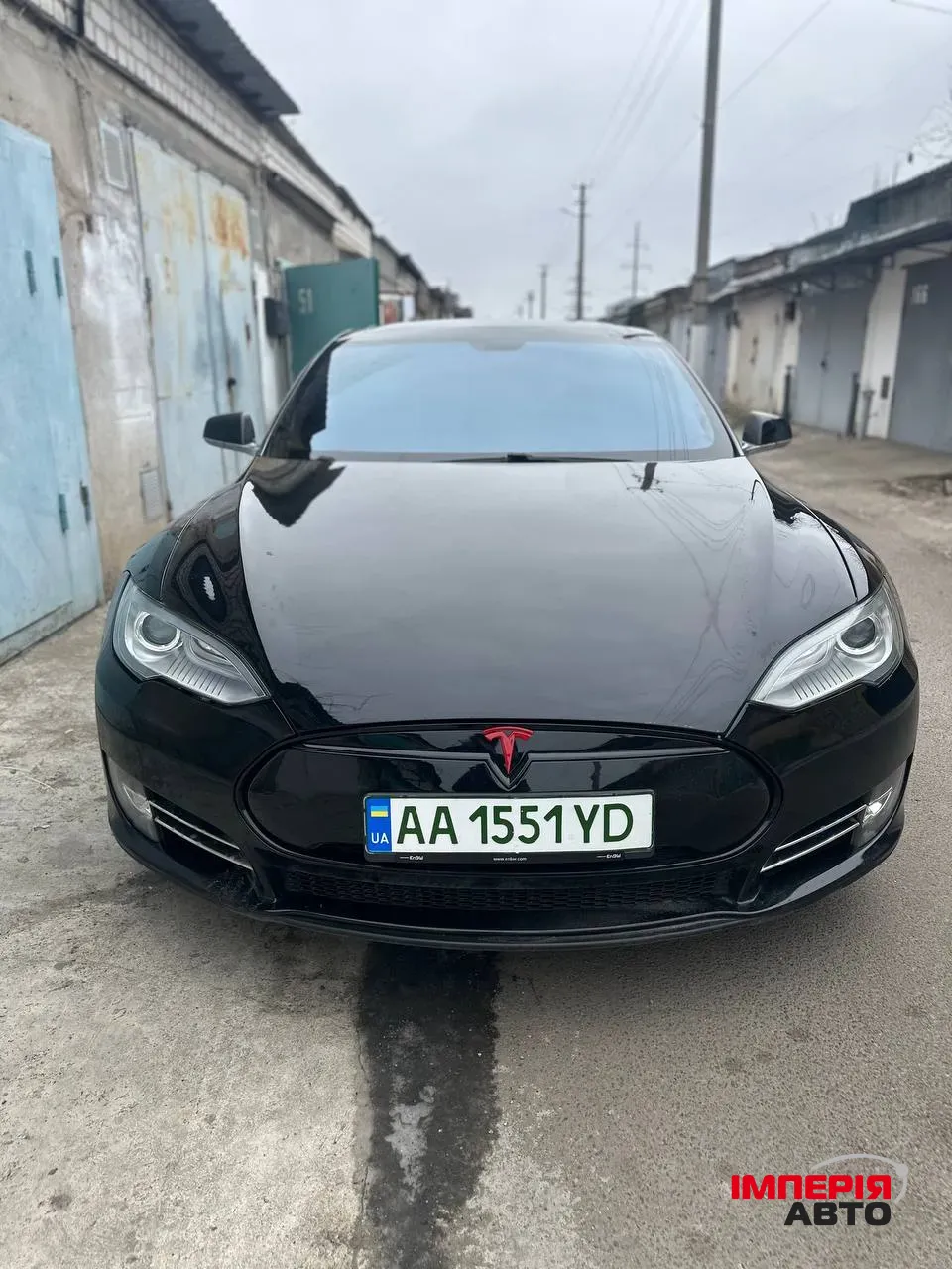Tesla Model S - фото 1