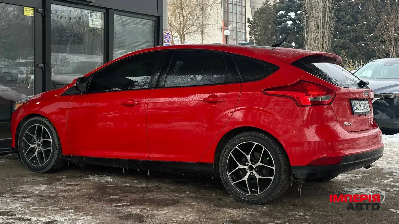 Ford Focus - фото 7
