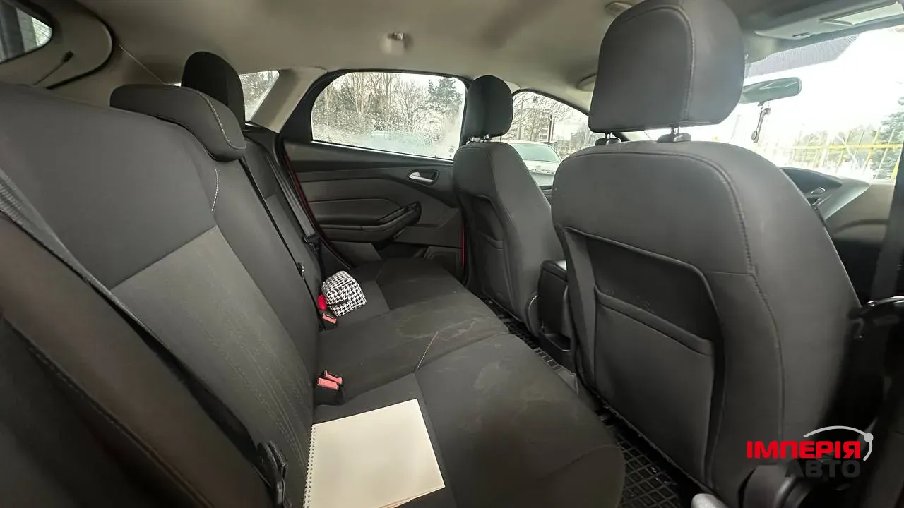 Ford Focus - фото 5