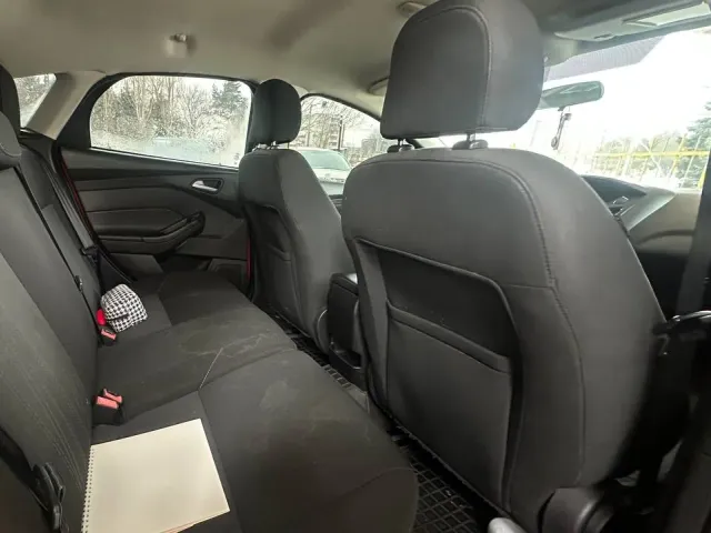 Ford Focus - фото 5