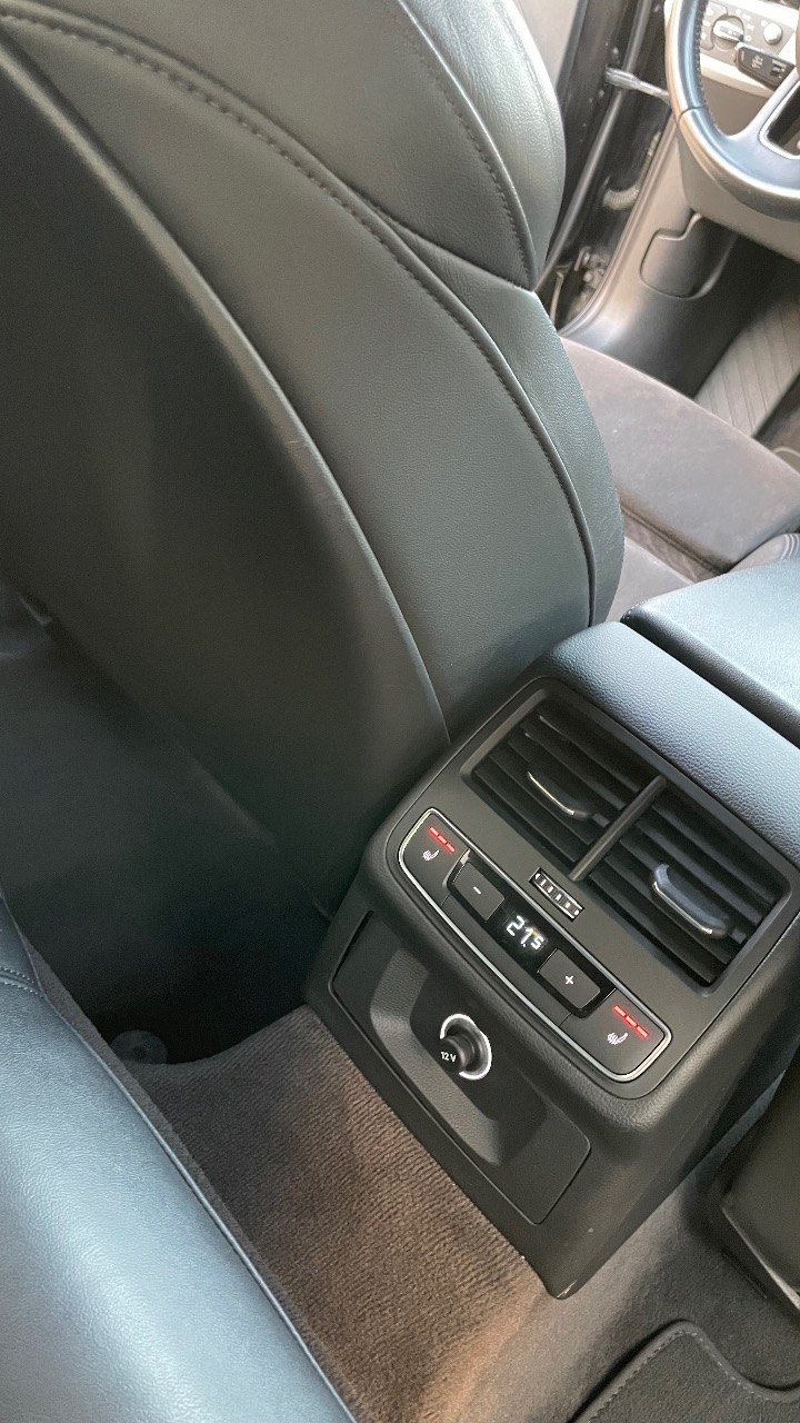 Audi A4 - фото 22