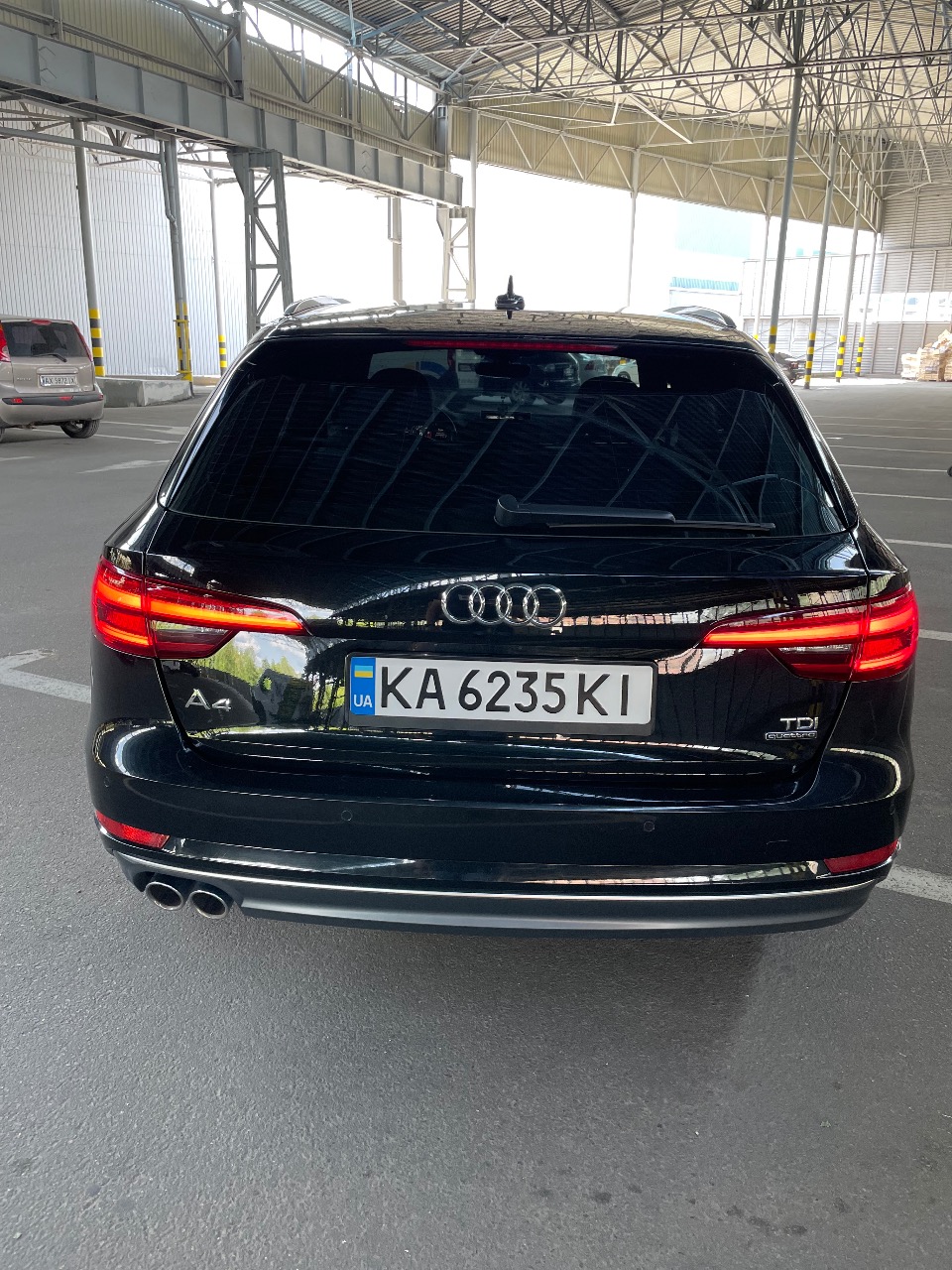 Audi A4 - фото 15