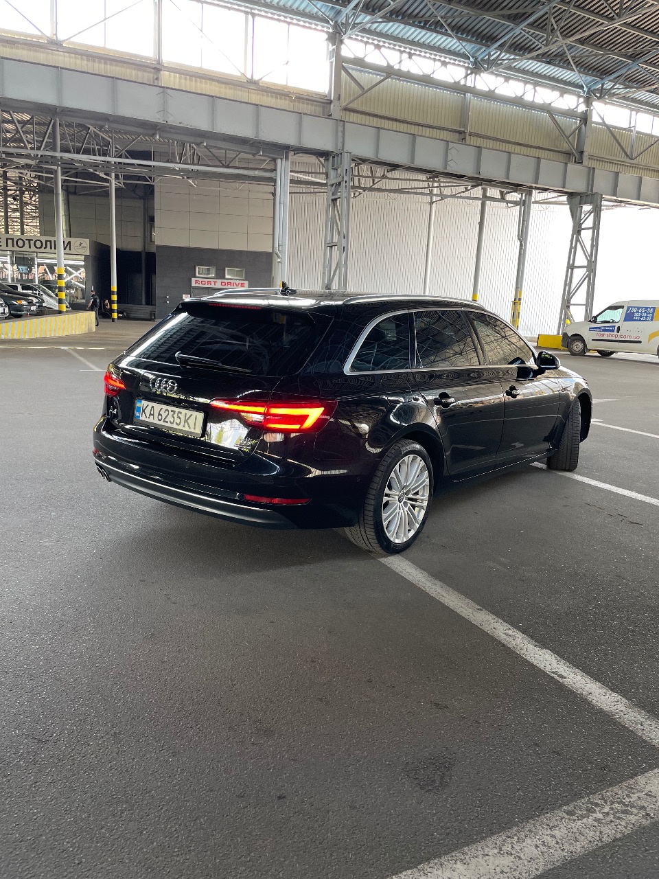 Audi A4 - фото 20