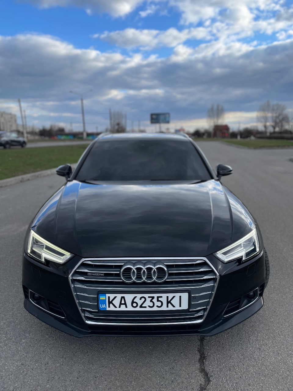 Audi A4 - фото 17