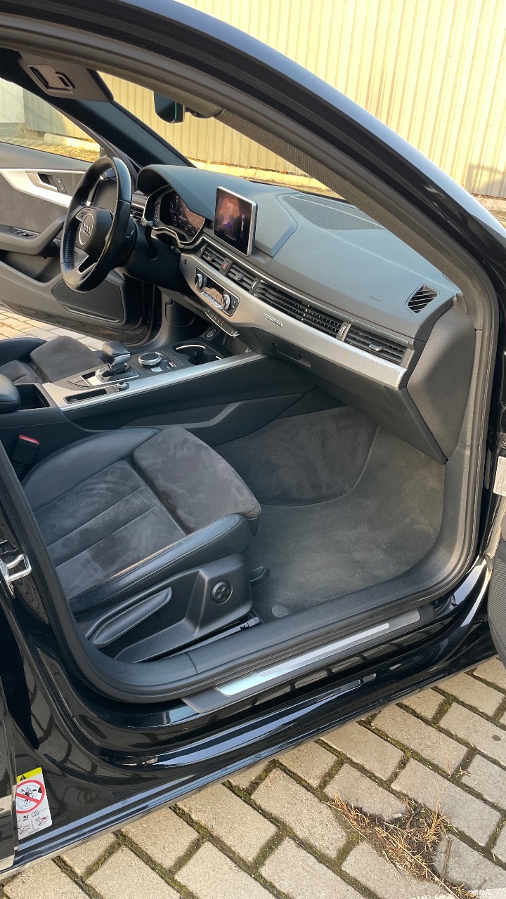 Audi A4 - фото 5