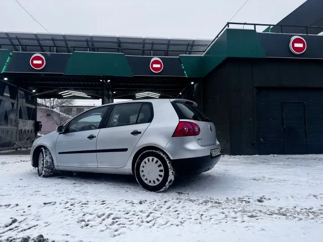 Volkswagen Golf - фото 5