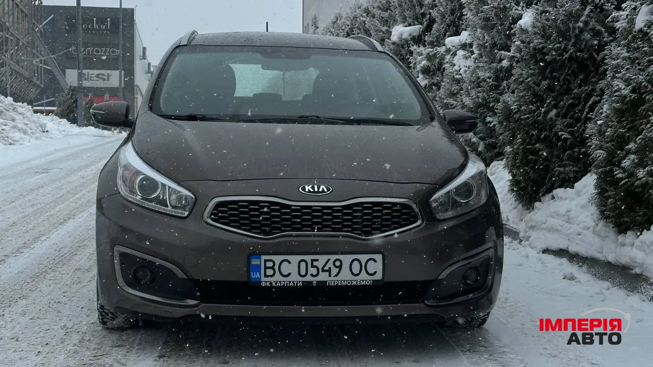 Kia Ceed - фото 1