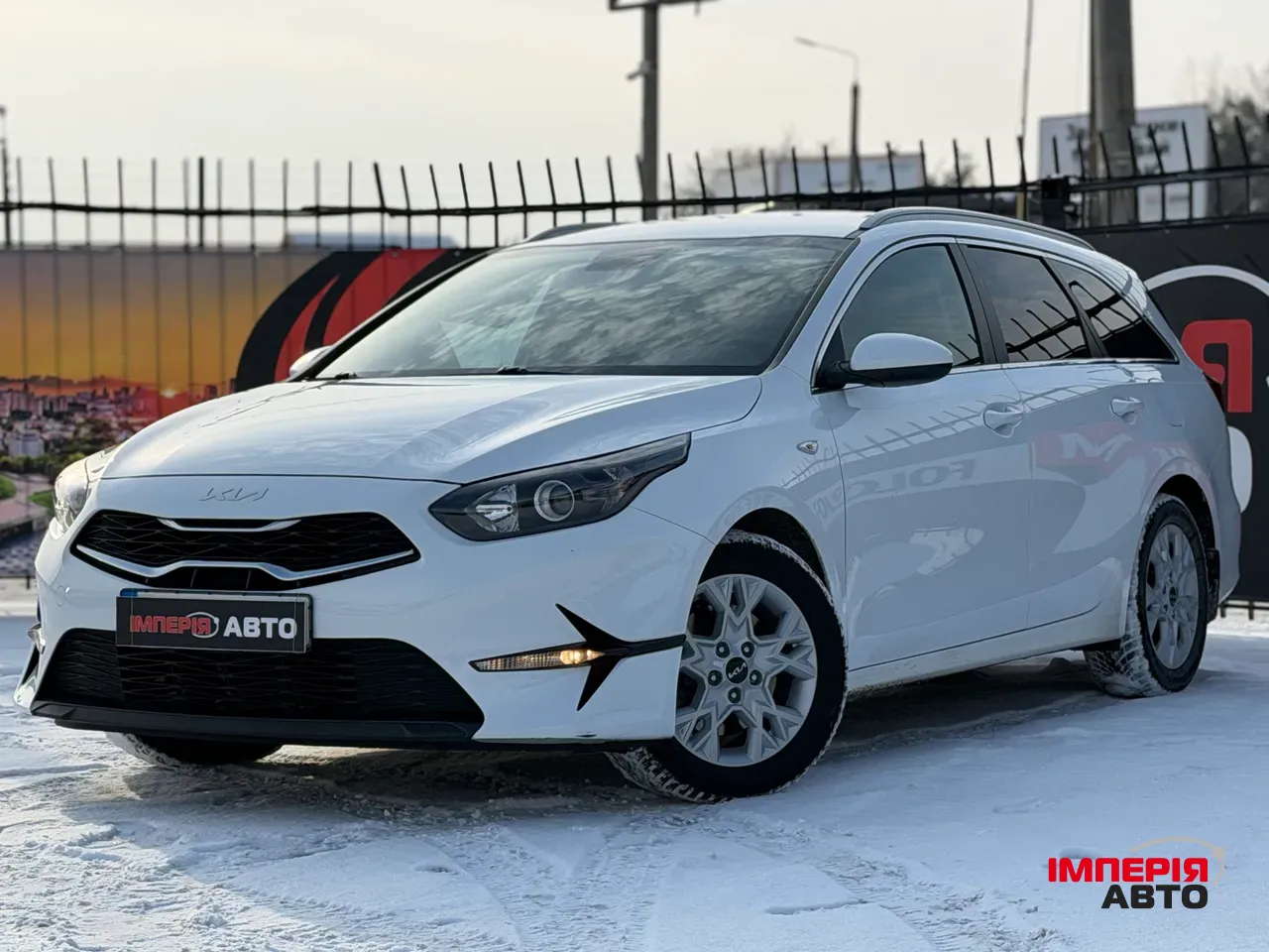 Kia Ceed - фото 1