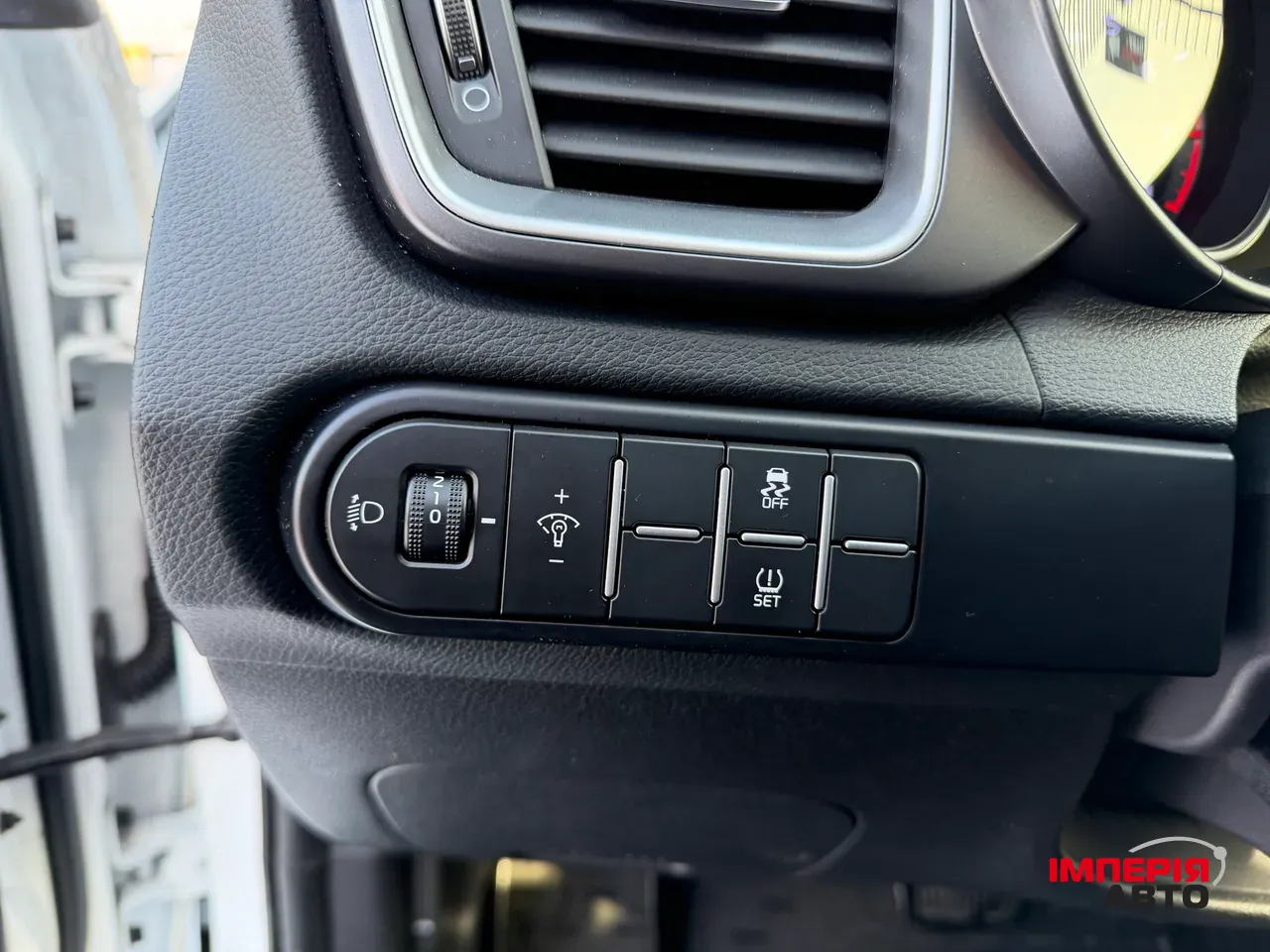 Kia Ceed - фото 6