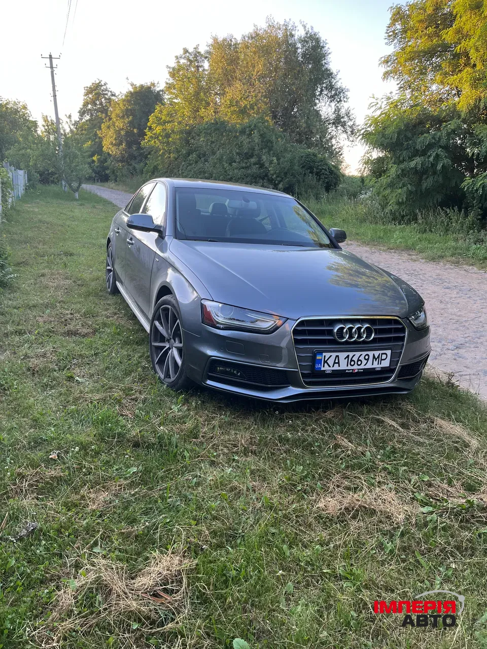 Audi A4 - фото 1