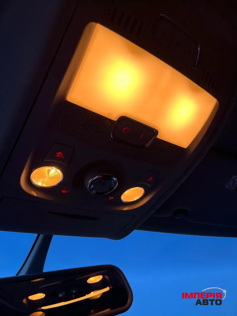 Audi A4 - фото 45