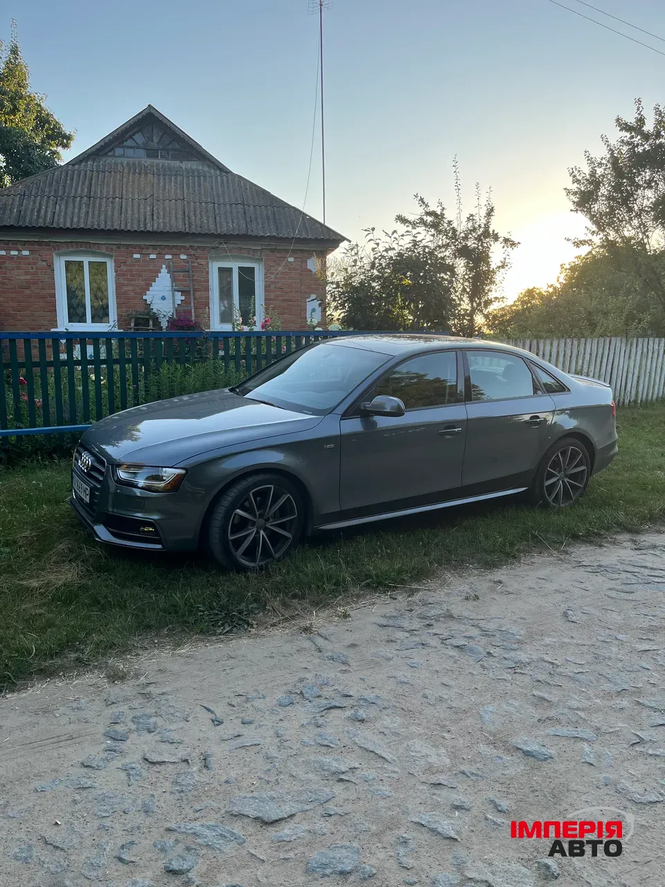 Audi A4 - фото 2