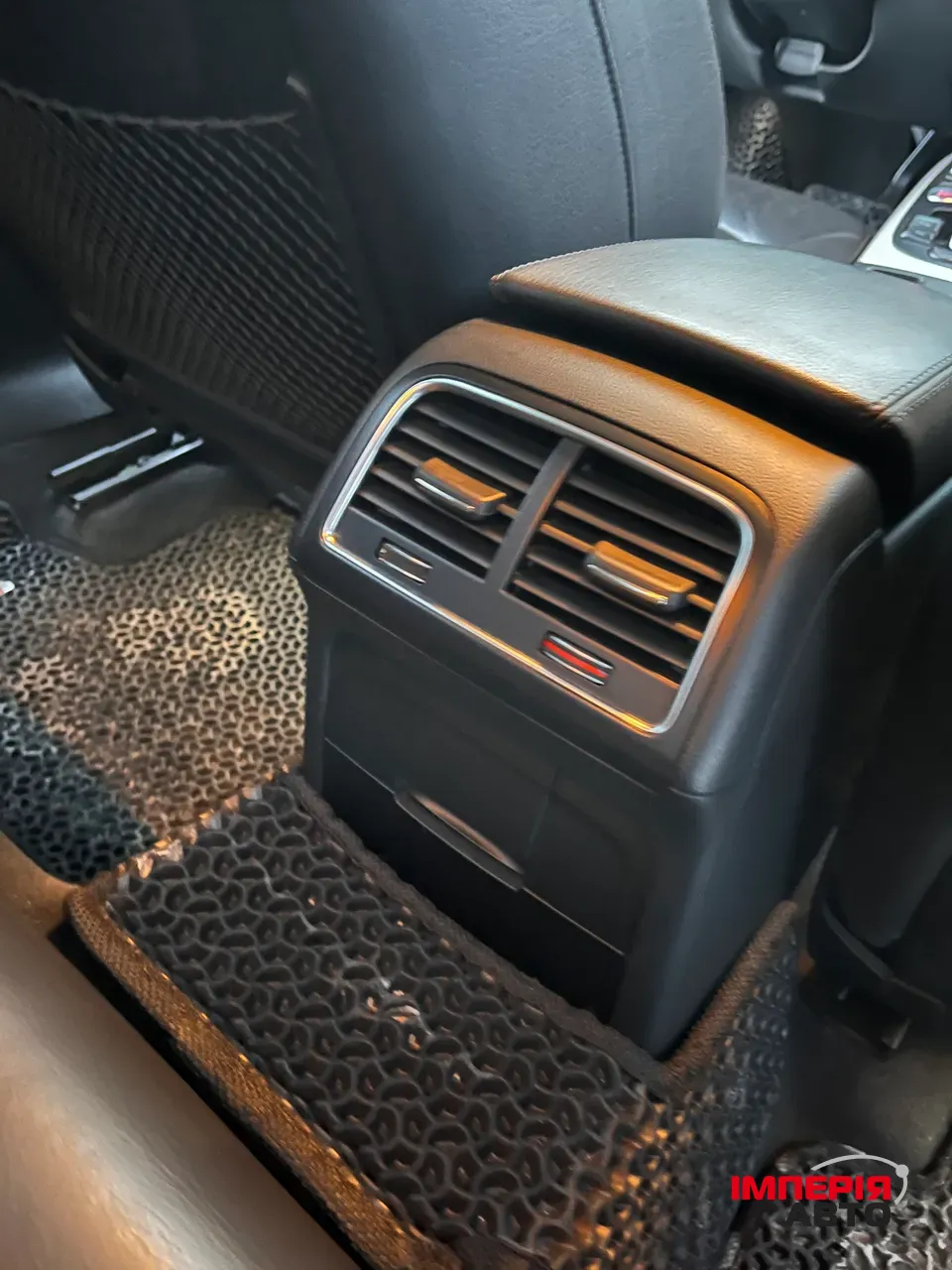 Audi A4 - фото 34